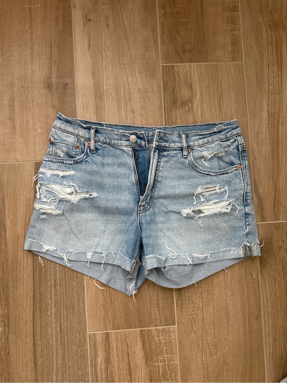 American Eagle Strigid Distressed Jean Shorts